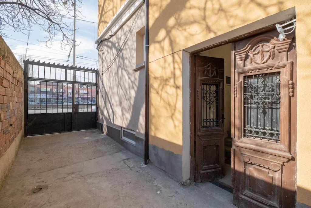 Stylish - 2bdr, 2bthr+ Free Parking * Sofia