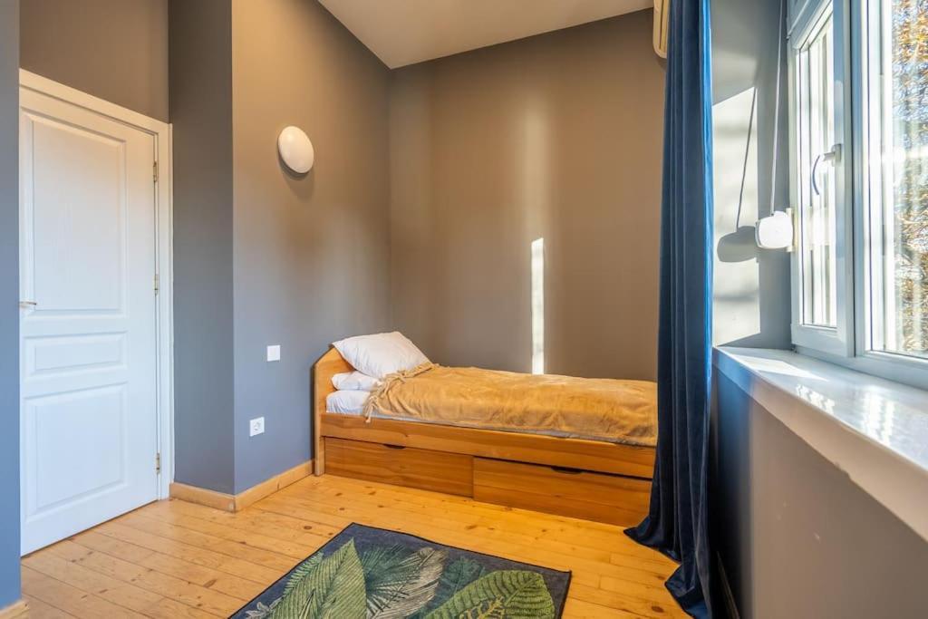 Stylish - 2bdr, 2bthr+ Free Parking Sofia