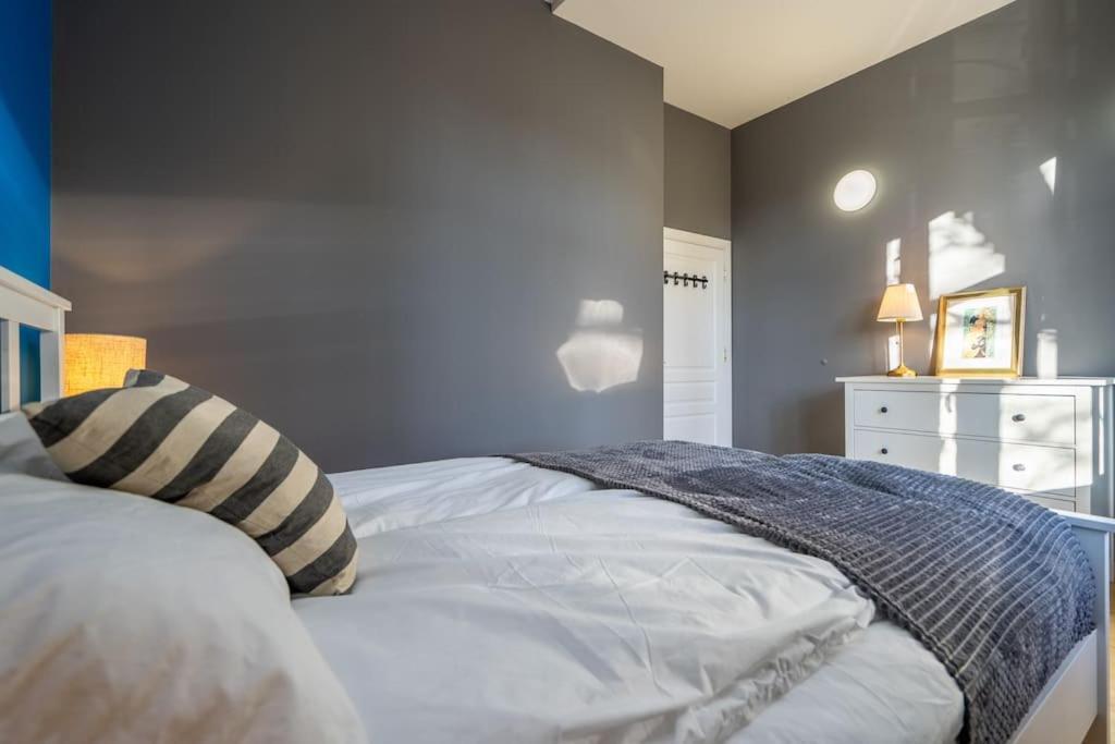 Appartement Stylish - 2bdr, 2bthr+ Free Parking Sofia