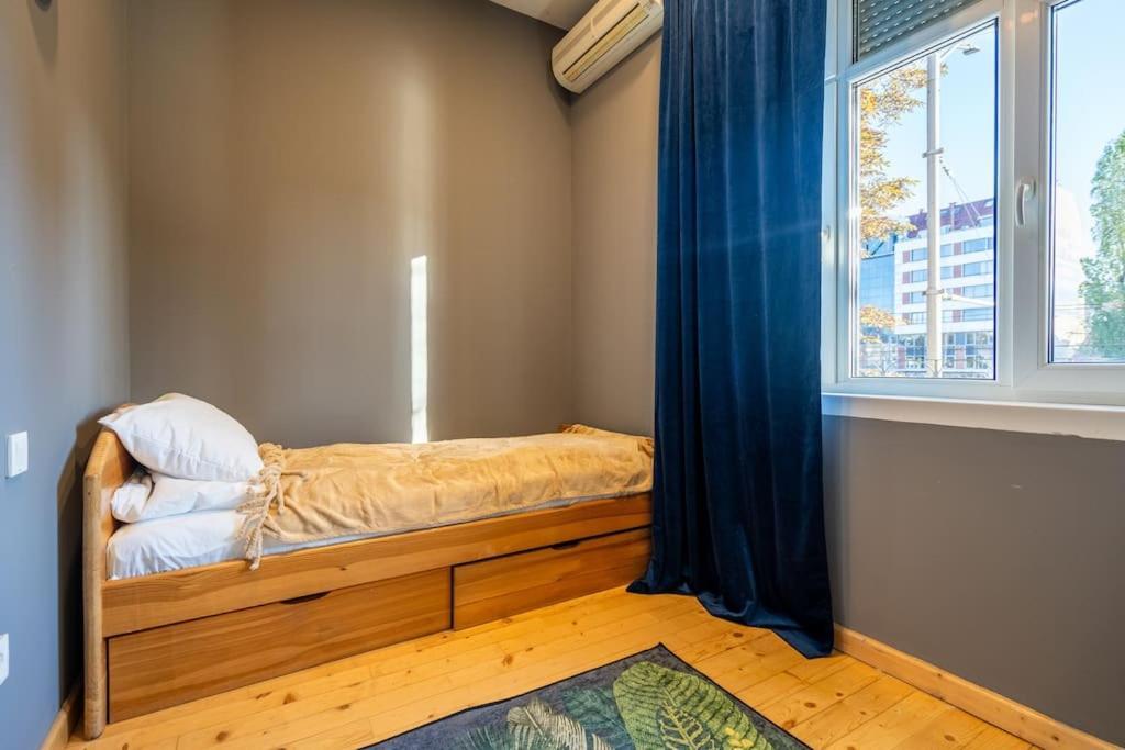 Stylish - 2bdr, 2bthr+ Free Parking Sofia