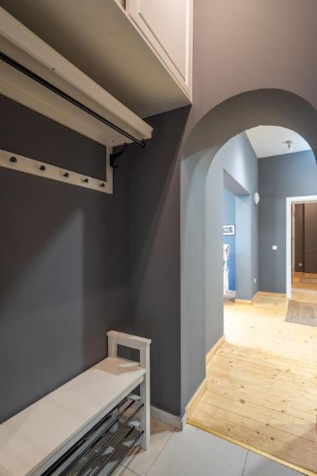 Stylish - 2bdr, 2bthr+ Free Parking * Sofia